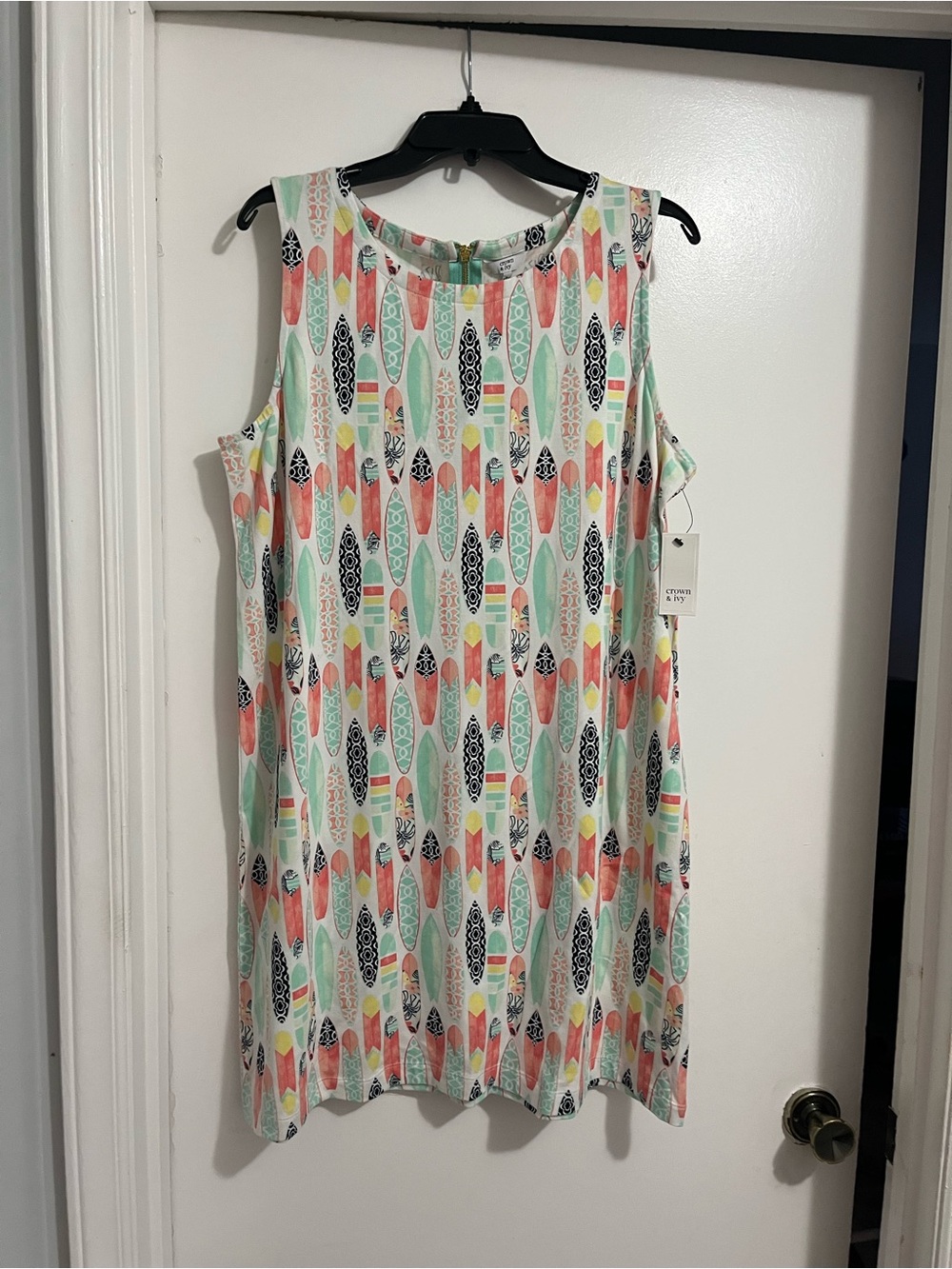 Sleeveless Surfboard Print Shift Dress in Mint & Coral